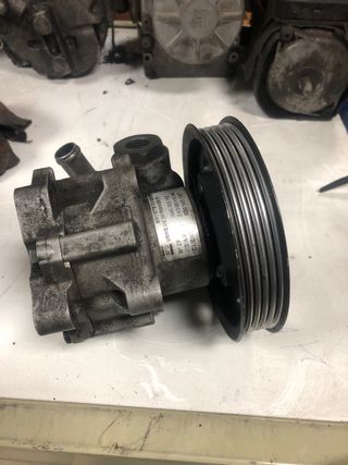 Bomba dirección vw passat 7690955102