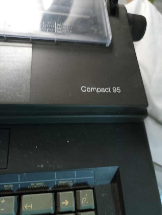 Macchina da scrivere