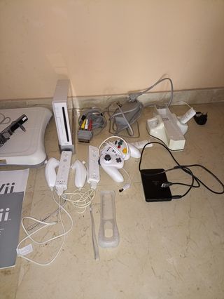 CONSOLA WII CON LOS ACCESORIOS. Regalo juegos 
