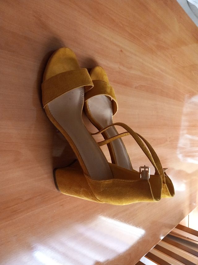 Zapatos tacón nº 40 sin estrenar