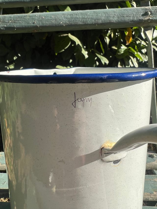 JARRA METAL ESMALTADO BLANCO FRANCES