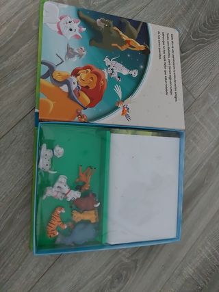 Libro Rey León con muñecos