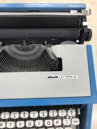 Maquina de escribir Olivetti LETTERA 32