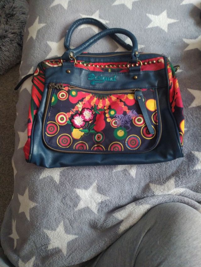 Bolso marca Desigual