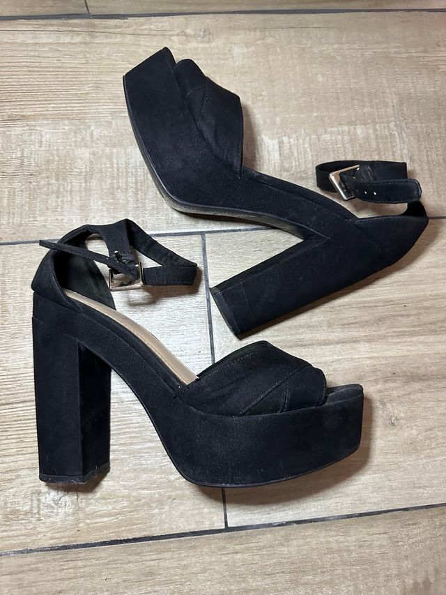 Tacones Bershka