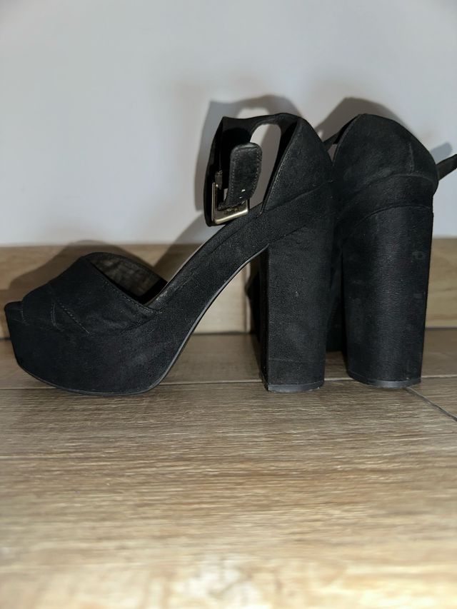 Tacones Bershka