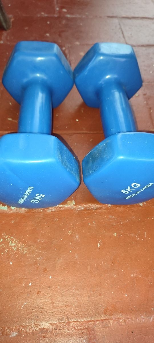 Pack mancuernas, rueda de abdm y comba