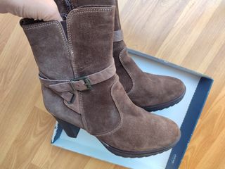 Botas de piel marrones