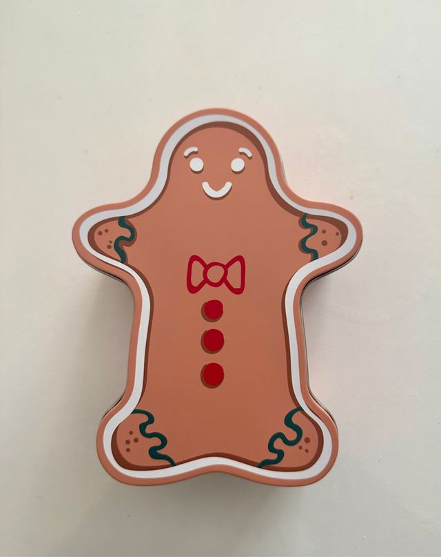 Caja de metal navideña