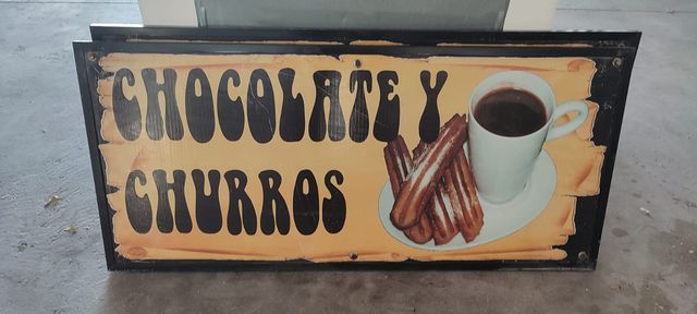 25 manifesti per fiere, edifici medievali, tendoni