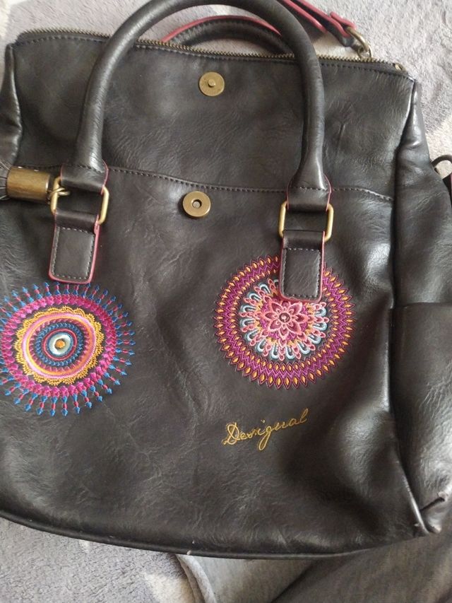 Bolso de la marca desigual
