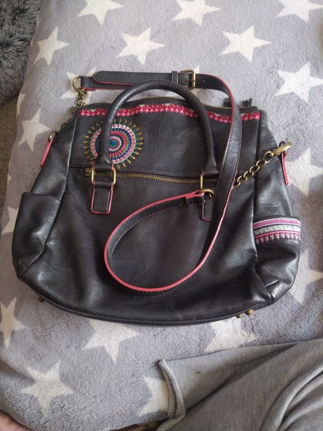 Bolso de la marca desigual