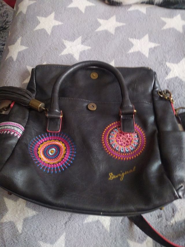 Bolso de la marca desigual