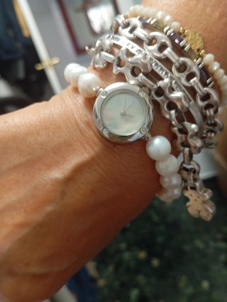 Pulsera- reloj elegante 