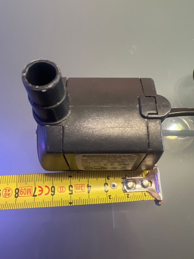 Bomba mini de agua Eheim 600 litros