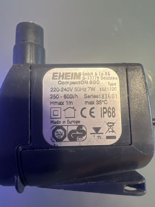 Bomba mini de agua Eheim 600 litros