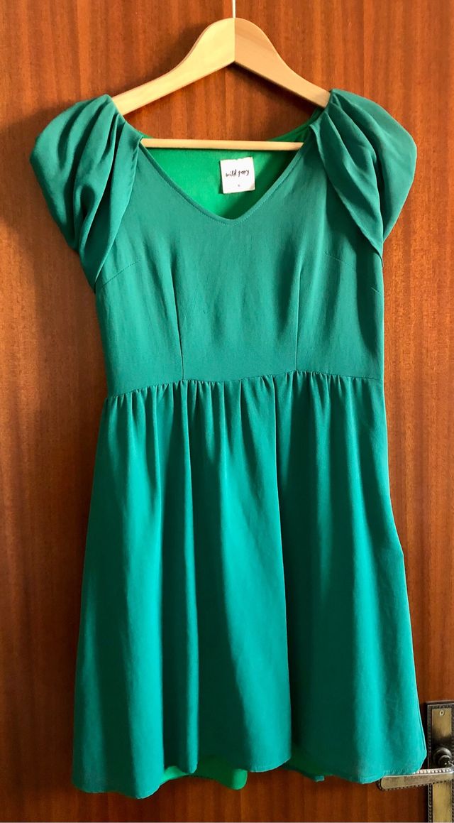 Vestido de fiesta verde cortito