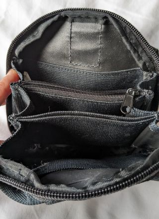 Cartera monedero. Color arul-gris.