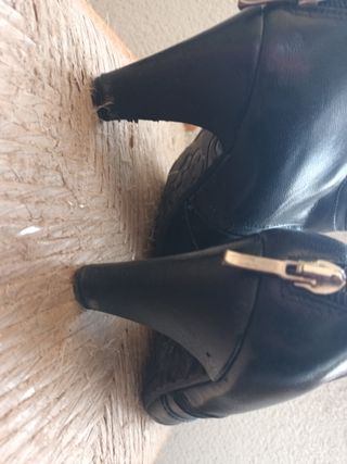 Botines piel negros
