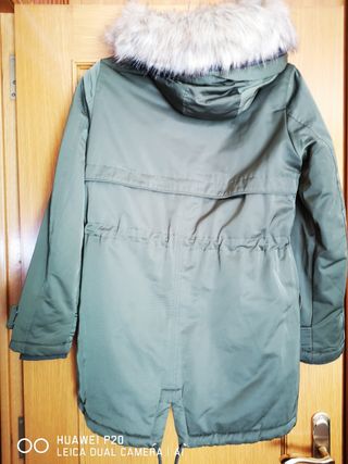 Abrigo verde con pelo de pull and bear