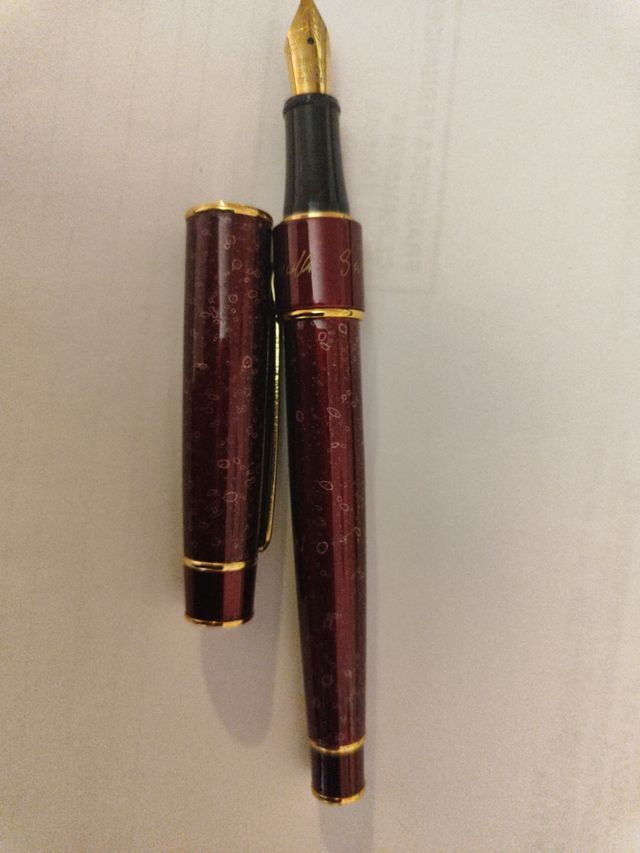 Pluma estilográfica