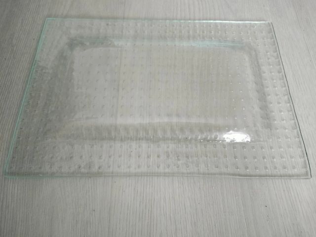 Piatto rettangolare di vetro