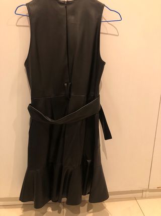 vestido negro Sfera