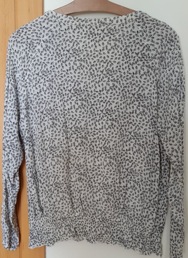 Blusa T.L escote de pico de Sfera