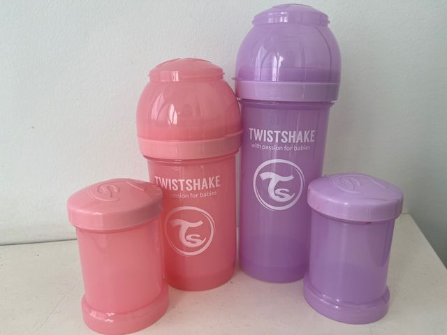 2 biberones nuevos Twistshake + porta leche polvo