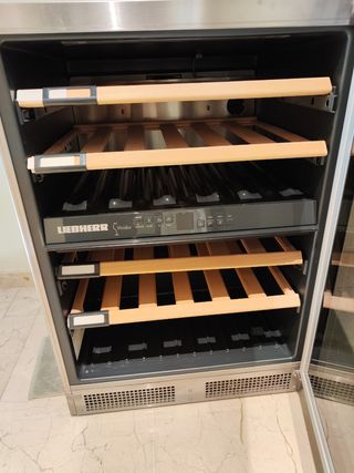 Vinoteca integrable Liebherr para 34 botellas