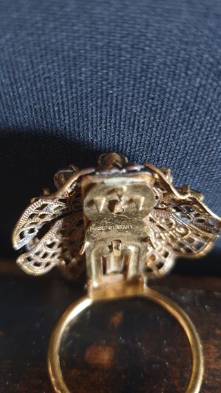 ANTIGUO BROCHE DE PAÑUELOS