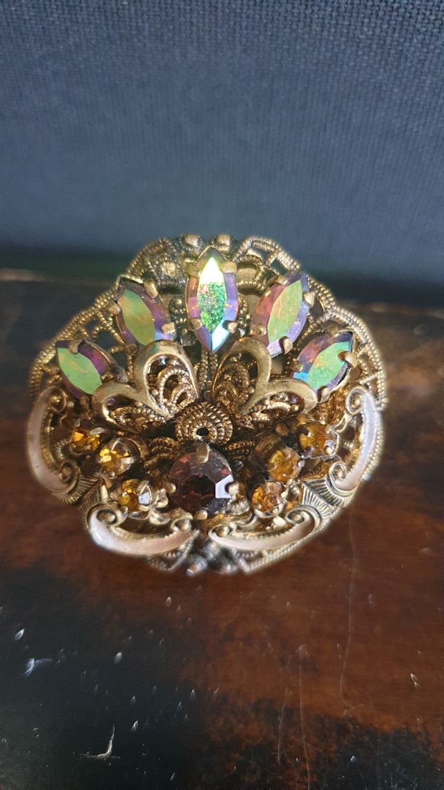ANTIGUO BROCHE DE PAÑUELOS