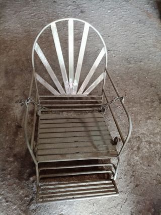 Columpio infantil antiguo