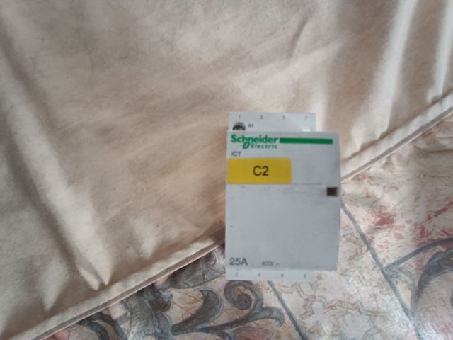 Contactor Modular iCT 25A 3NA 230/240V SCHNEIDER