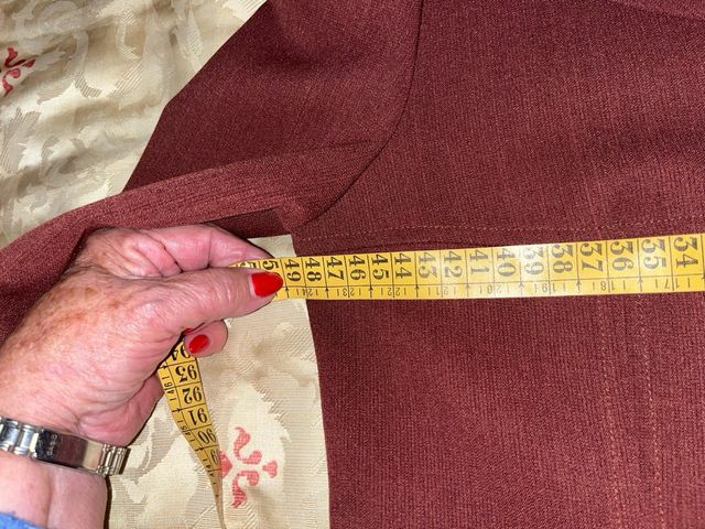 traje entero de mujer, chaqueta y pantalón