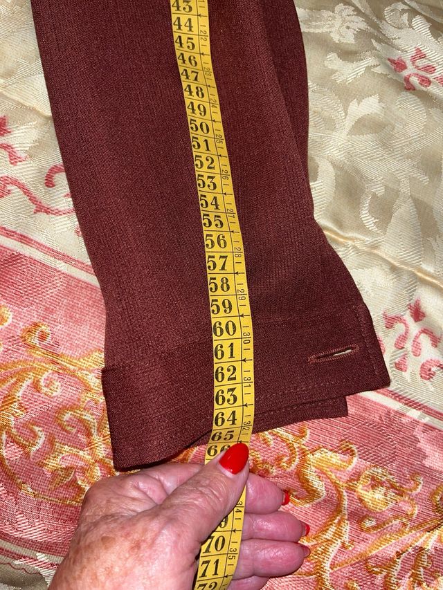 traje entero de mujer, chaqueta y pantalón