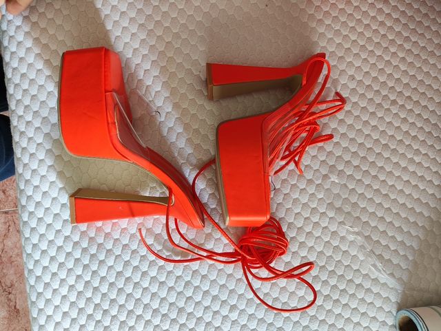 Tacones naranja con plataforma - Talla 35