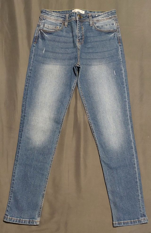 A ESTRENAR pantalón denim niño