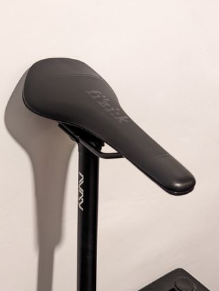 Sillín fi'zi:k + tija Avan Force 27,2