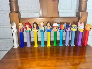 Muñecos Pez variados.