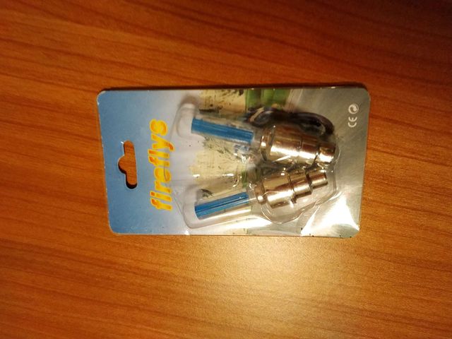 Coperture luminose per pneumatici da bicicletta e moto