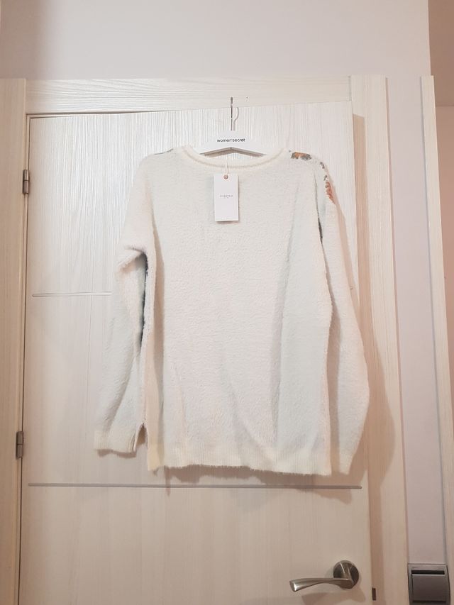 Jersey suave con etiqueta