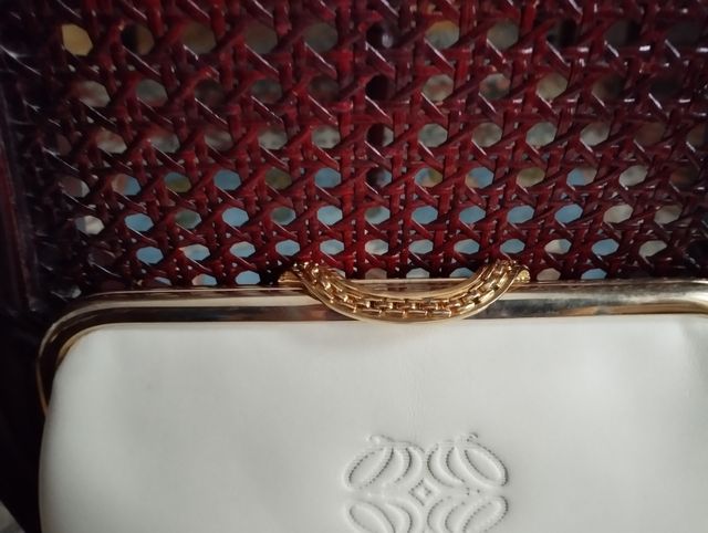 Cartera de mano en piel