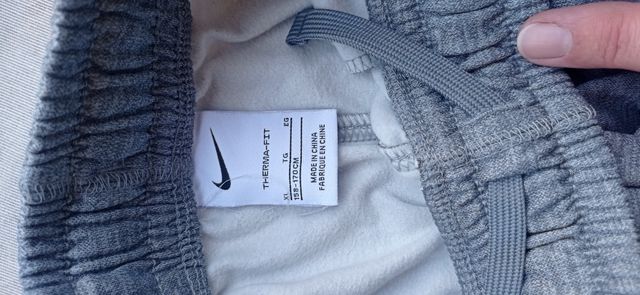 Pantalones nike