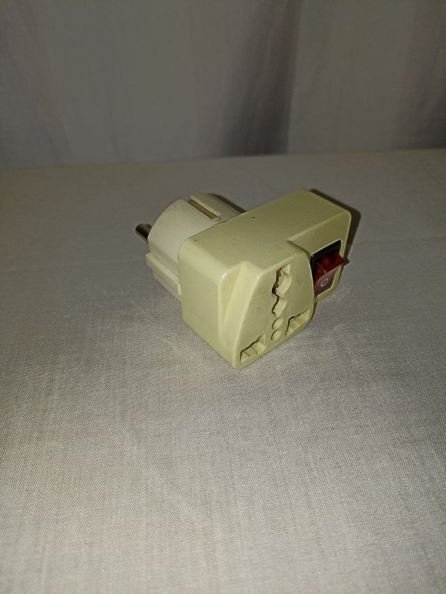 - Enchufes Universales .!!! ORIGINALES .! 🔌🧳🛫
