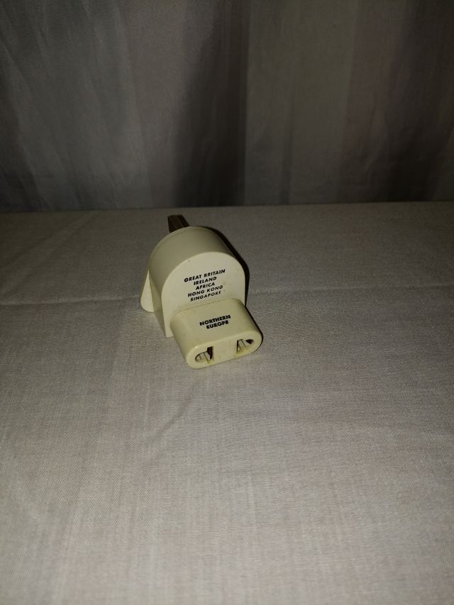 - Enchufes Universales .!!! ORIGINALES .! 🔌🧳🛫