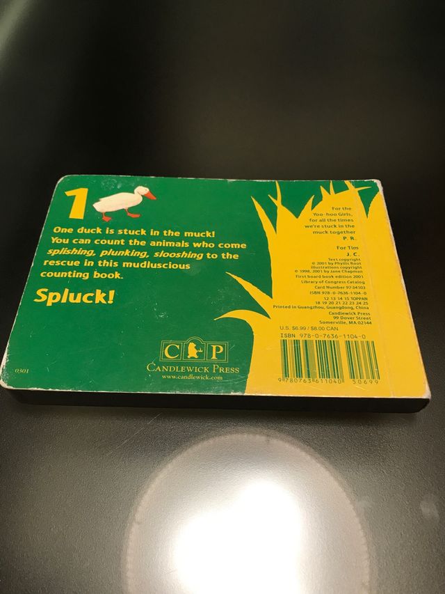 Libro infantil “One duck stuck”