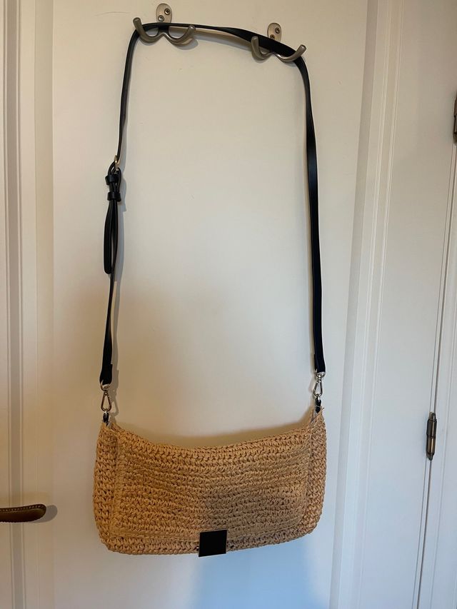 Bolso parfois. Bandolera. Poco uso