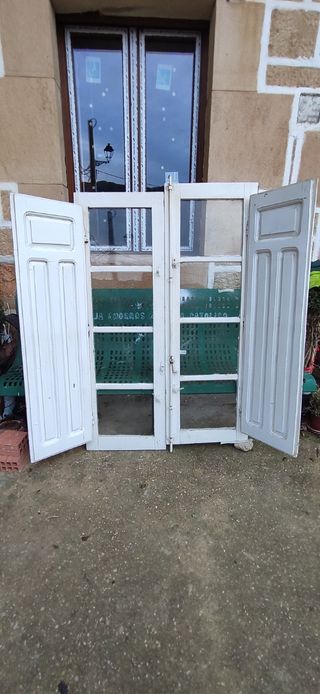 Vendo ventanas antiguas de madera de olmo