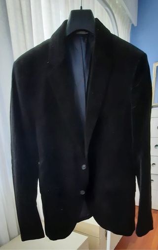 Blazer negra apariencia terciopelo